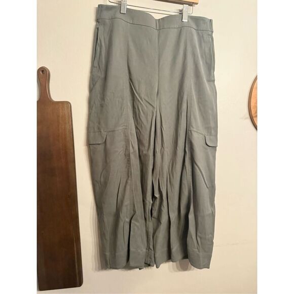 Lululemon Athletica Gray Metropolis Maven High Rise Wide Leg Crop Pants Size 10 - Picture 1 of 6